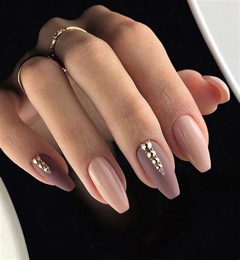 45 Chic Nude Nail Designs That Are Always in Style